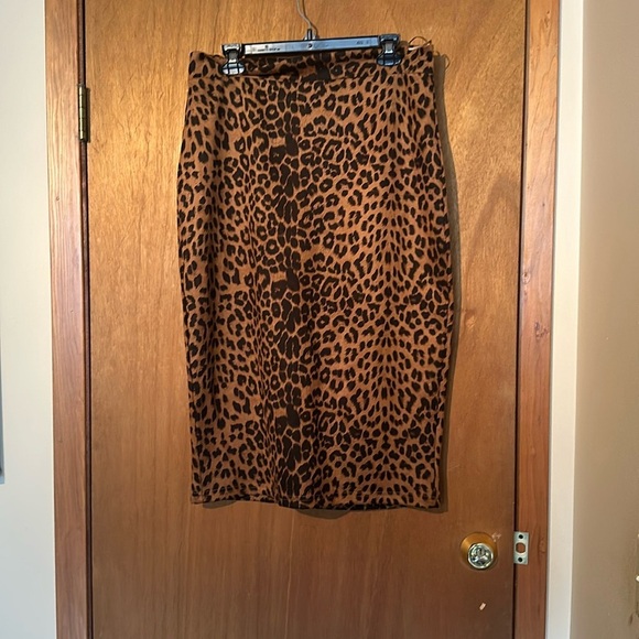 Brown cheetah skirt - Picture 1 of 3